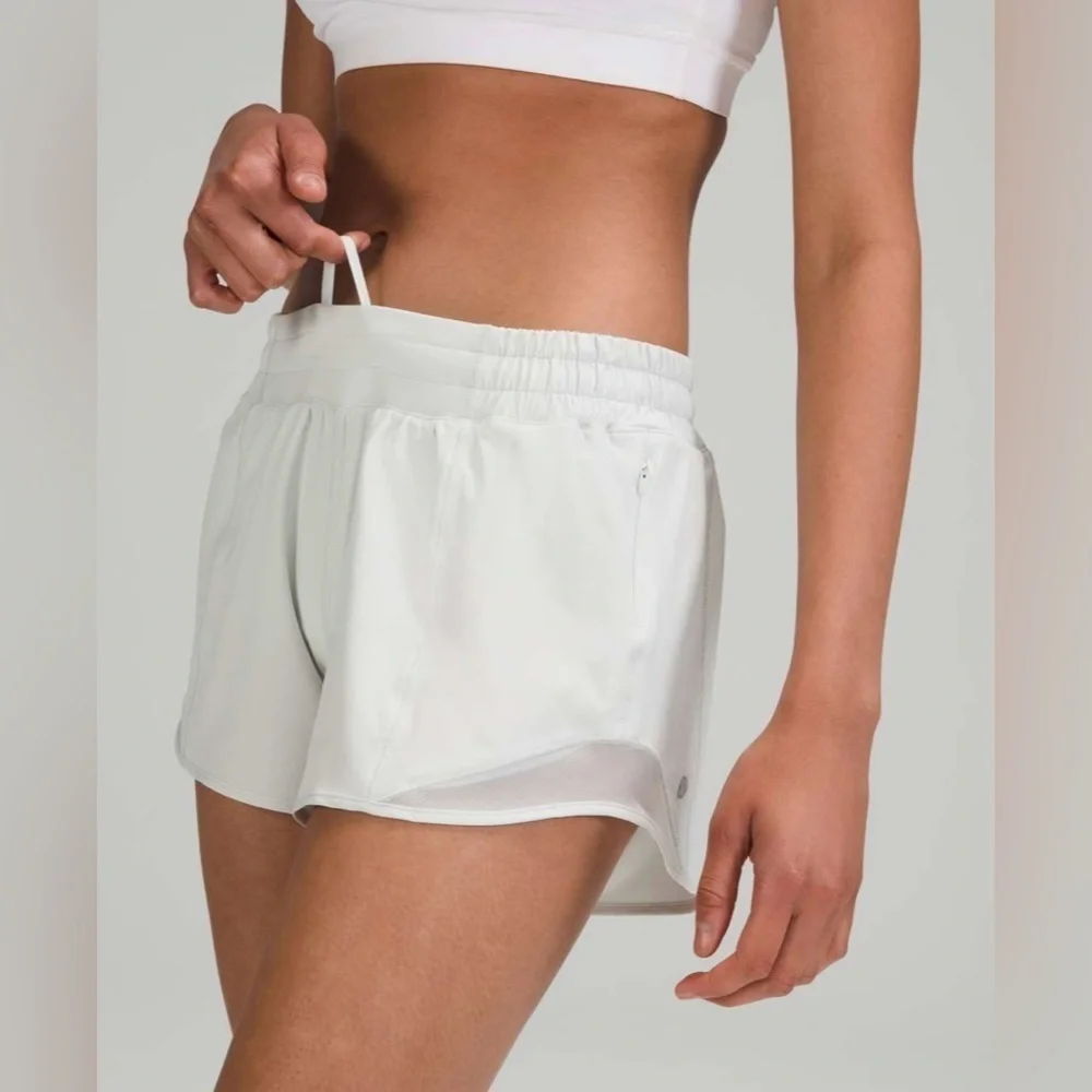 Lululemon Hotty Hot Low-Rise Short 4” Ocean Air – Size 8 Tall (Retired Color)